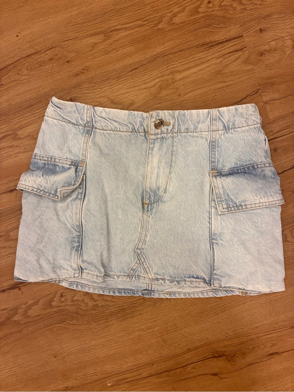 Zara Light Wash Denim Cargo Skort